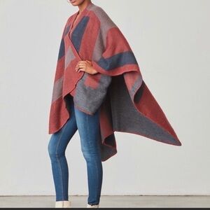 BB Dakota Blanket Poncho Wrap One Size Oversized Reversible Soft Comfy Cozy